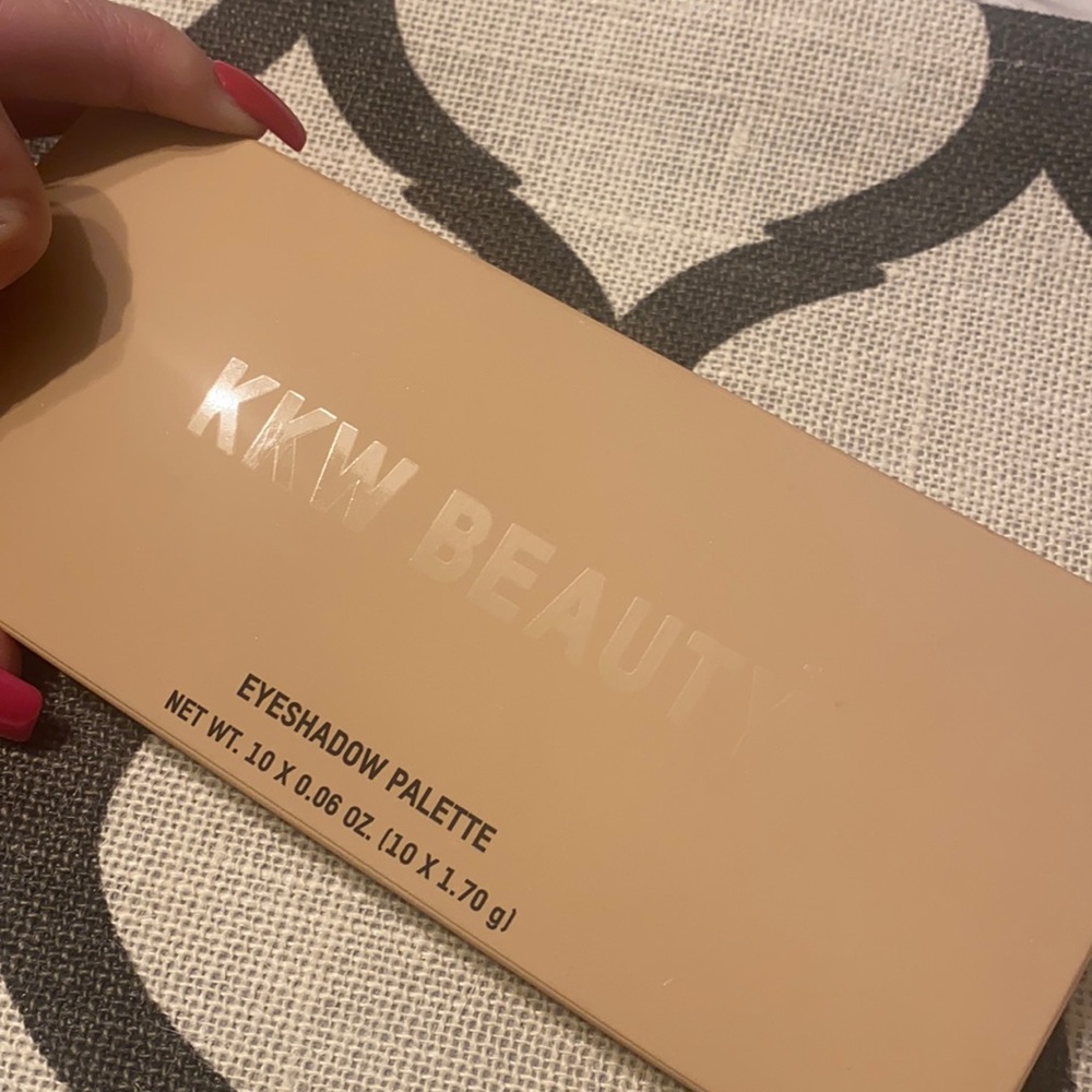 KKW Beauty eyeshadow palette